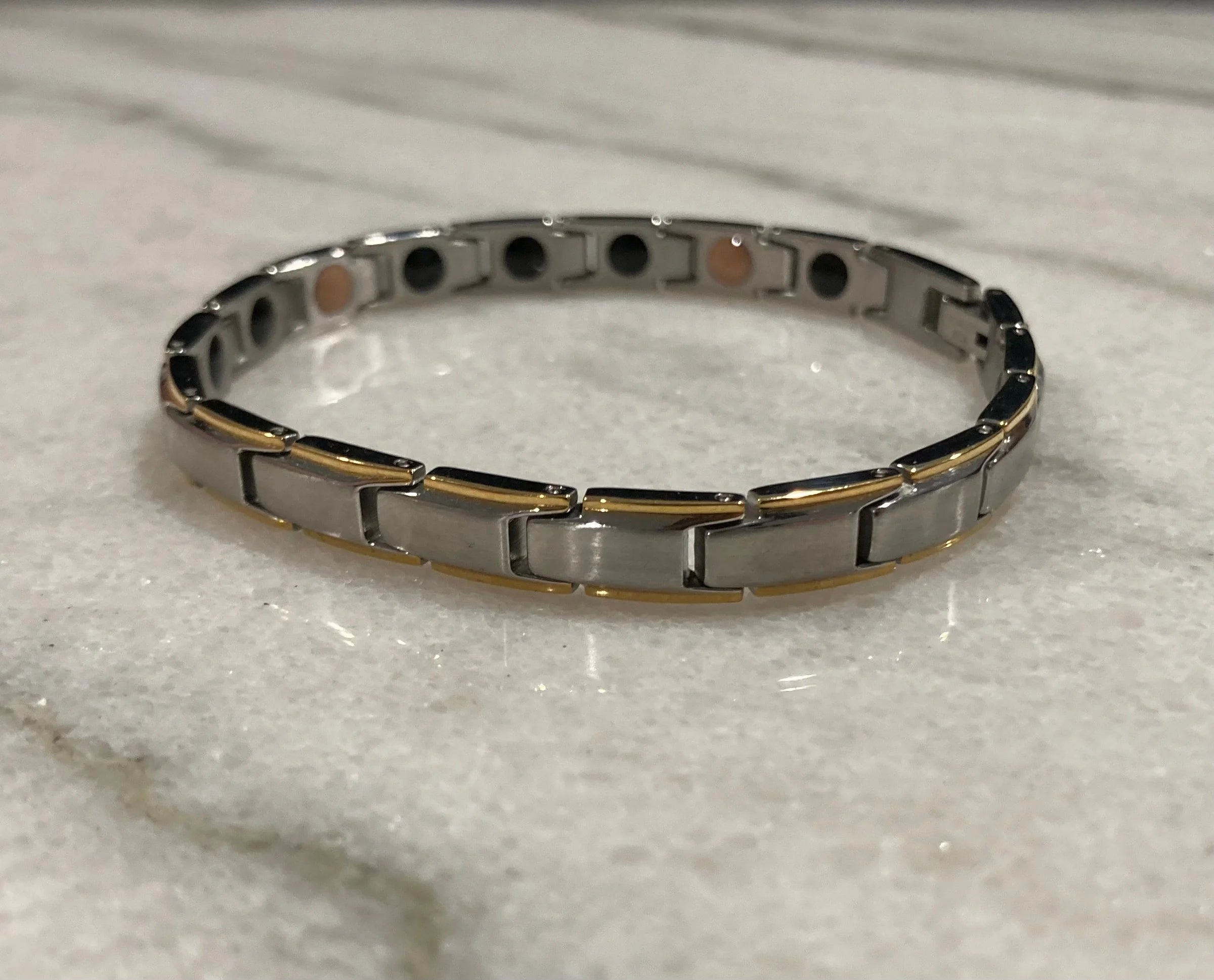 Superhuman Balance - Elegant Silver & Gold Slim